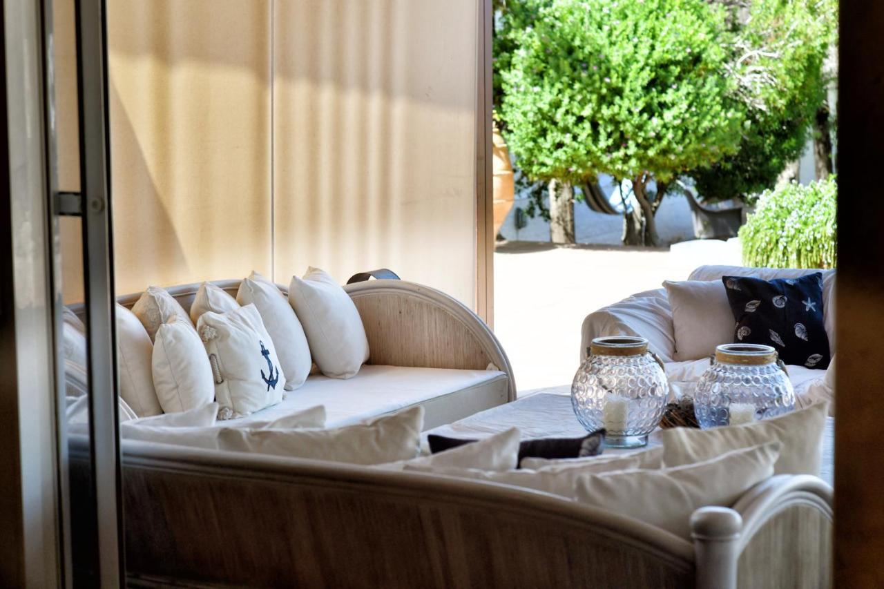 Posidhonía Luxurious Villa By The Sea מראה חיצוני תמונה